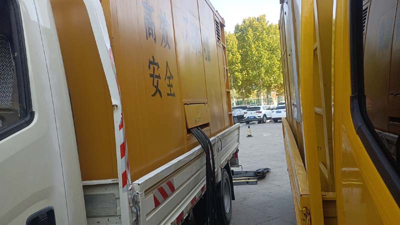 平利如何判断柴油发电机组和UPS电源的切换时间是否符合要求？