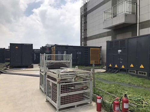 平利除了定期检查，还有哪些方法可以及时发现接触式转速表探头的磨损？
